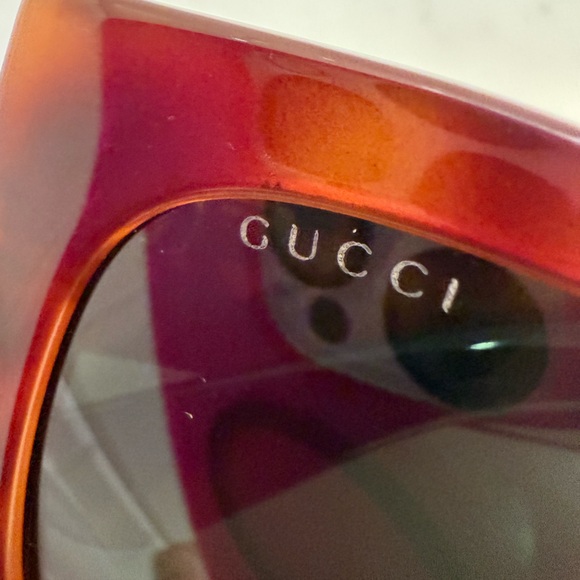 Gucci Sunglasses. Tortoise. Authentic. EC. Case included. 54mm frame. - Picture 10 of 15